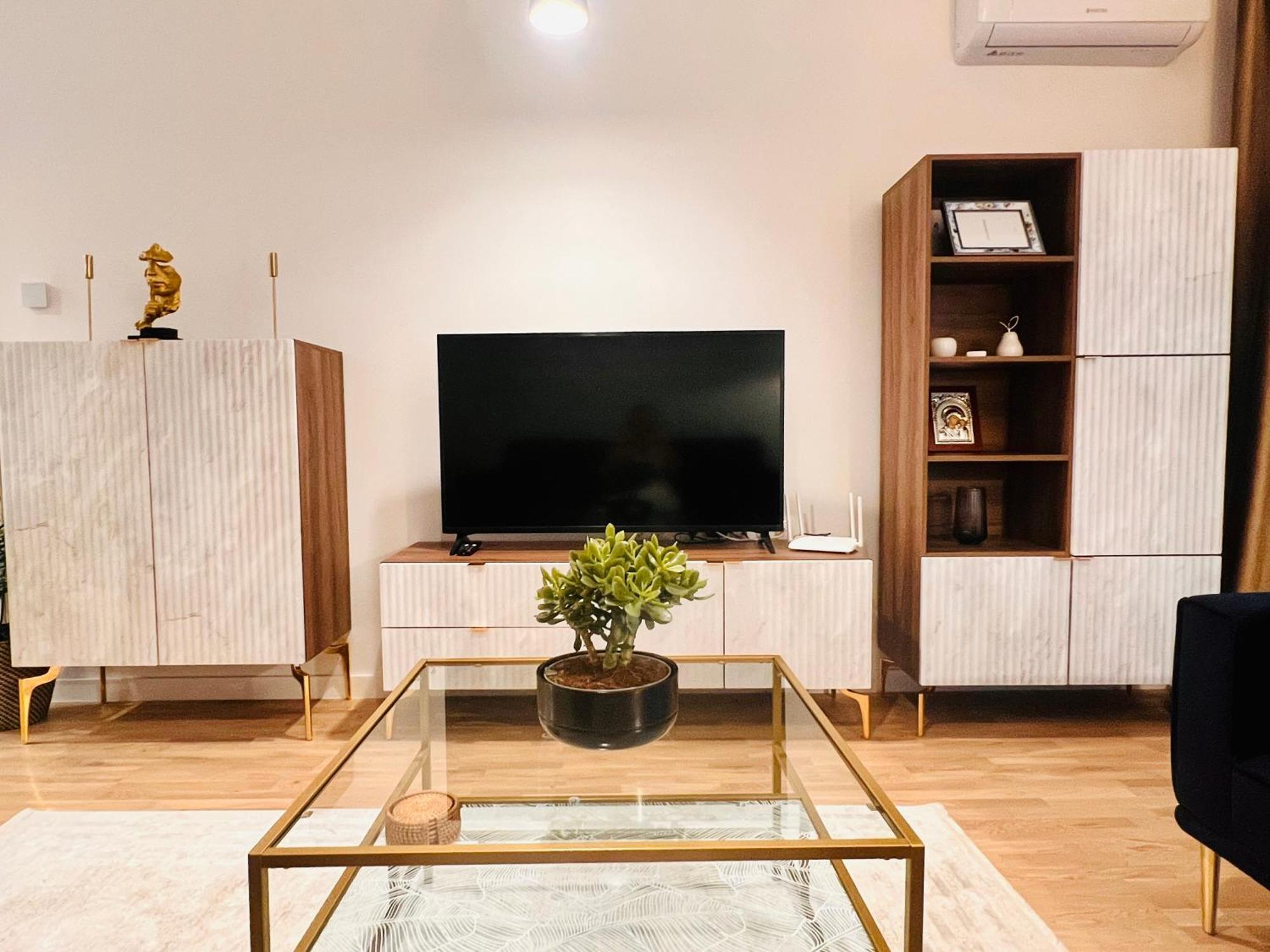 Cosy Stay Bucarest Esterno foto