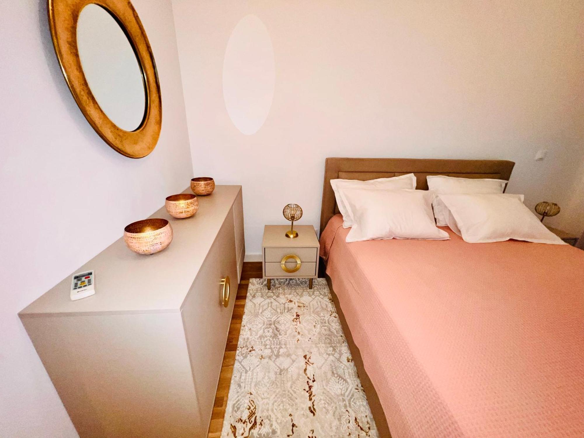 Cosy Stay Bucarest Esterno foto